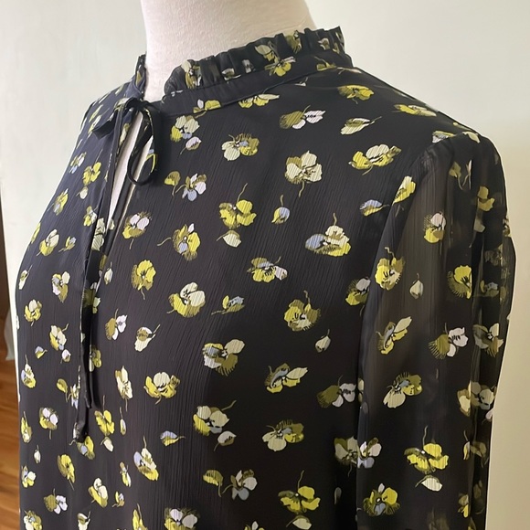 Banana Republic Long Sleeved Black Floral Chiffon Blouse, Size L - Picture 3 of 13